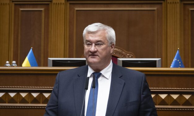 Скандал на релација Киев – Будимпешта: Украина и Унгарија во жесток судир околу енергетската безбедност!
