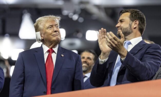 Трамп го именува својот можен наследник: Џеј Ди Венс е фаворит за МАГА движењето во 2028