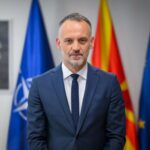 Вицепремиер во Владата одби да одговори на македонски јазик
